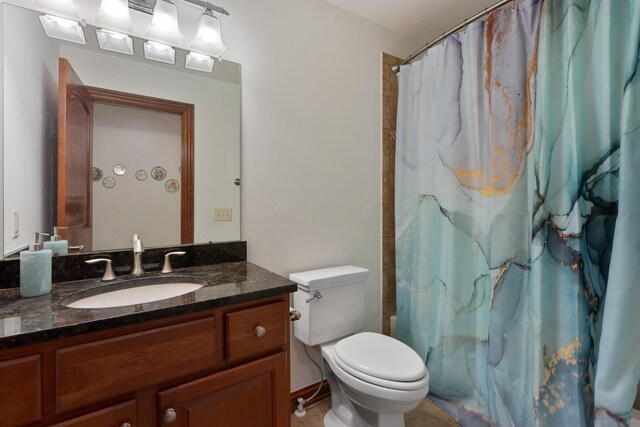 9785 Kingston Cir, Powell, OH 43065 - full bath featuring vanity, toilet, and shower / bath combo