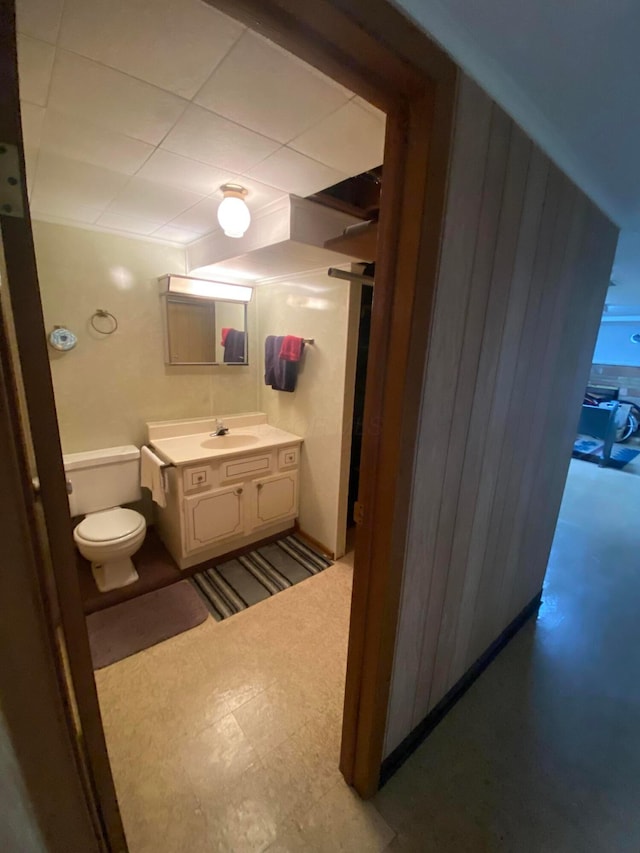 1616 Sale Rd, Columbus, OH 43224 - bathroom featuring toilet and vanity
