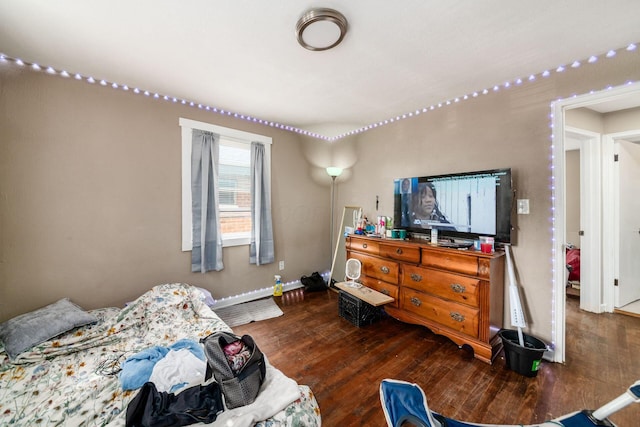 922-924 Geers Ave, Columbus, OH 43206 - bedroom with wood finished floors and baseboards