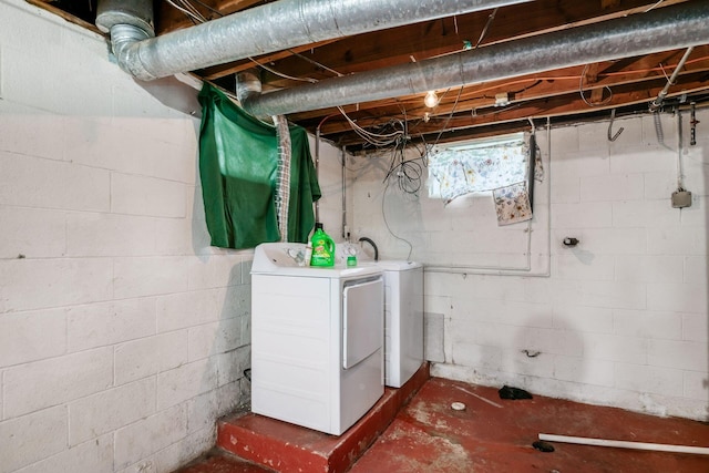 922-924 Geers Ave, Columbus, OH 43206 - washroom featuring washer and clothes dryer