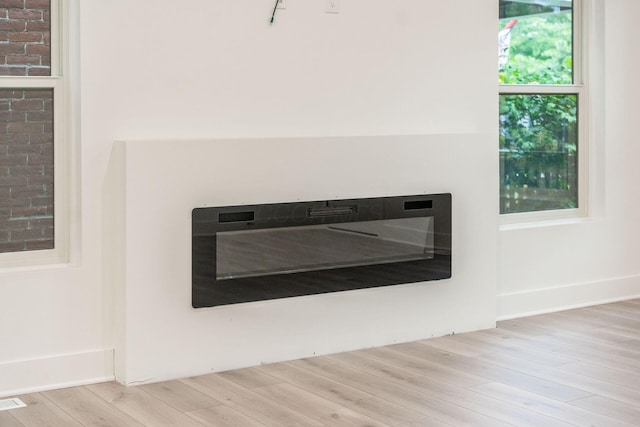1177 Franklin Ave, Columbus, OH 43205 - detailed view of wood finished floors