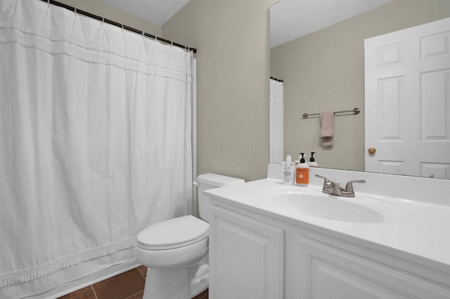 2999 Glenloch Cir, Dublin, OH 43017 - full bath featuring toilet, vanity, tile patterned flooring, and a shower with curtain