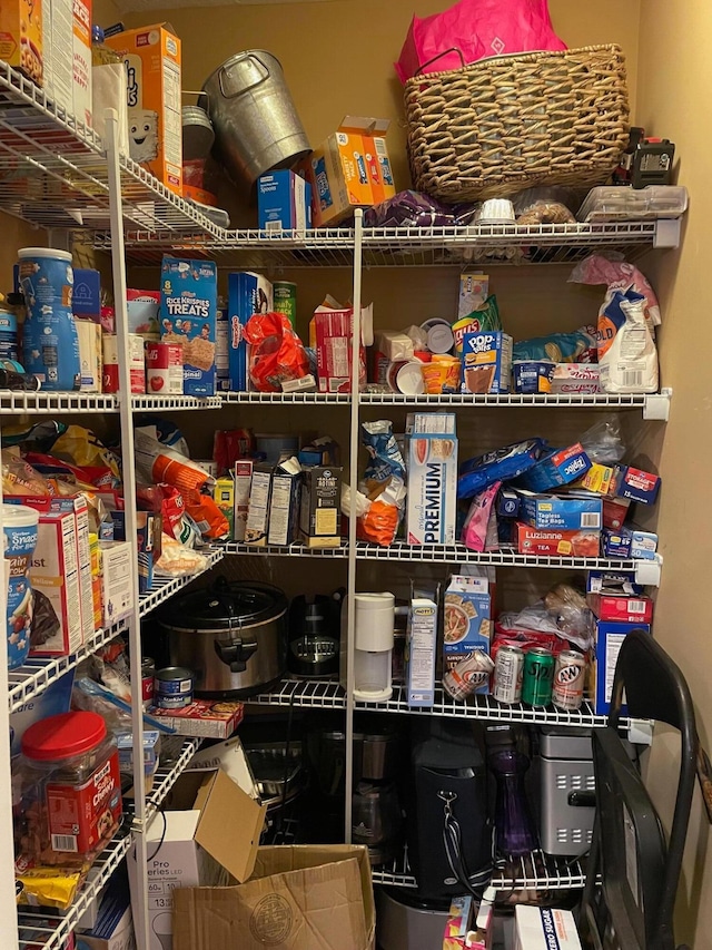 7719 Bear Run Rd, Logan, OH 43138 - view of pantry
