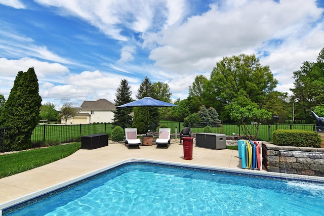 4166 Borge Way, Dublin, OH 43016 - view of pool featuring a patio area and a fenced backyard