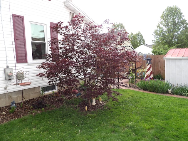 1202 W Mulberry St, Lancaster, OH 43130 - view of yard
