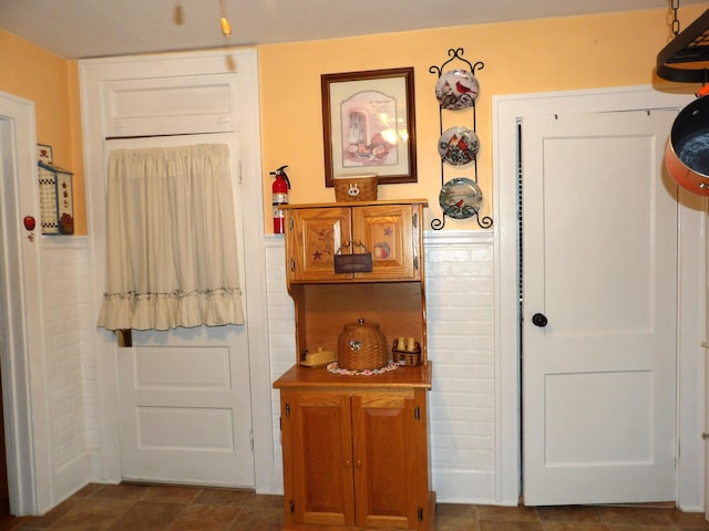 1202 W Mulberry St, Lancaster, OH 43130 - view of hallway