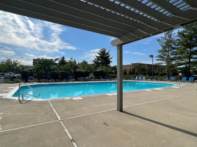 4102 Blendon Way Dr, Columbus, OH 43230 - community pool featuring a patio and a pergola