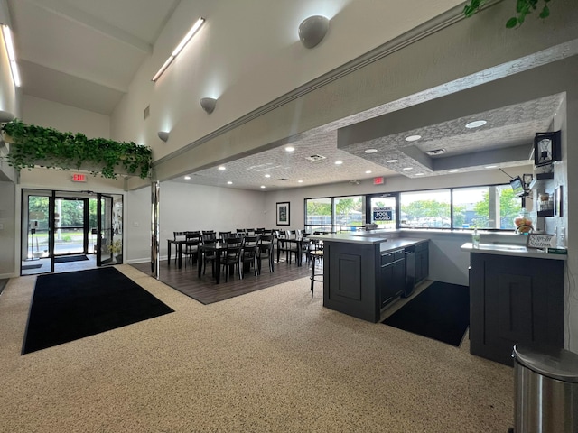 4102 Blendon Way Dr, Columbus, OH 43230 - building lobby with recessed lighting