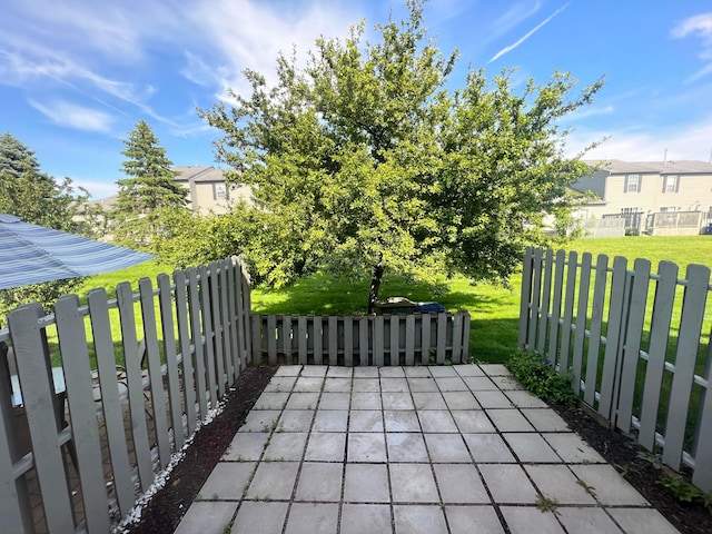 4102 Blendon Way Dr, Columbus, OH 43230 - view of patio