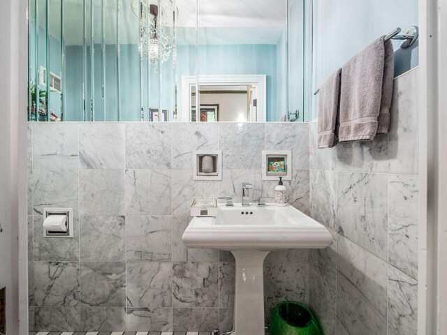 10 Park Dr, Columbus, OH 43209 - view of bathroom