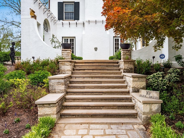 10 Park Dr, Columbus, OH 43209 - property entrance featuring stucco siding