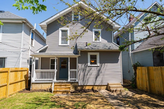 549 Hanford St, Columbus, OH 43206 - view of front of house featuring covered porch and fence