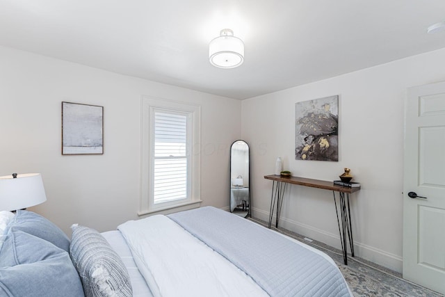 549 Hanford St, Columbus, OH 43206 - bedroom with baseboards