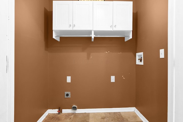 210 Carson Ct, Pickerington, OH 43147 - laundry area featuring hookup for a washing machine, cabinet space, hookup for an electric dryer, baseboards, and gas dryer hookup