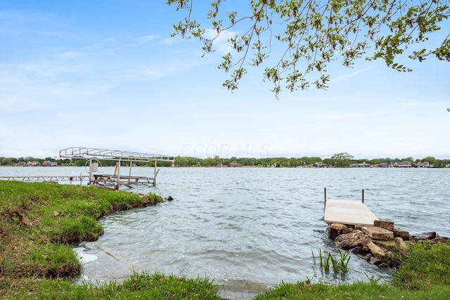 1380 E Choctaw Dr, London, OH 43140 - dock featuring a water view
