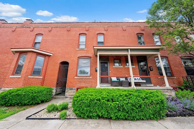 915 Dennison Ave, Columbus, OH 43201 - multi unit property featuring brick siding and outdoor lounge area