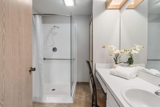 1272 Villa Oaks Ct, Columbus, OH 43230 - full bath featuring a shower stall and vanity