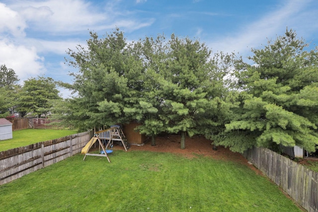 4292 Nipigon Dr, Columbus, OH 43207 - view of yard featuring a playground