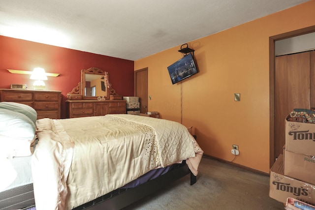 4969 Lockbourne Rd, Columbus, OH 43207 - bedroom featuring carpet