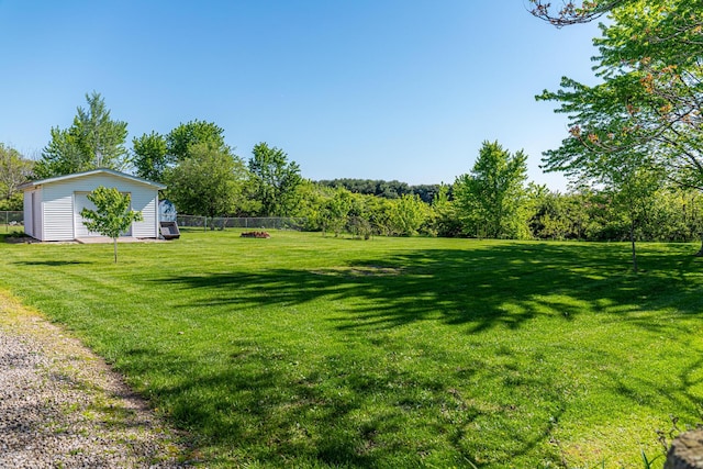 1150 Bahama Dr, Marion, OH 43302 - view of yard featuring an outbuilding