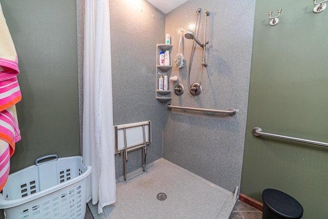 1150 Bahama Dr, Marion, OH 43302 - bathroom featuring curtained shower and baseboards