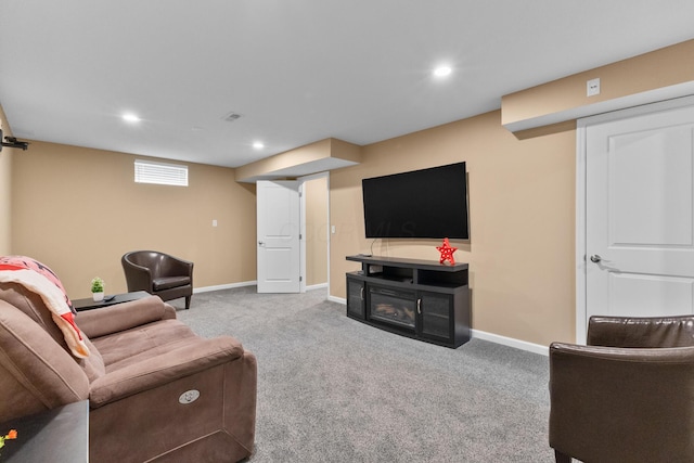700 Ferguson Ave, Delaware, OH 43015 - carpeted living room featuring recessed lighting and baseboards