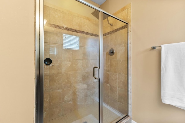 700 Ferguson Ave, Delaware, OH 43015 - bathroom featuring a shower stall