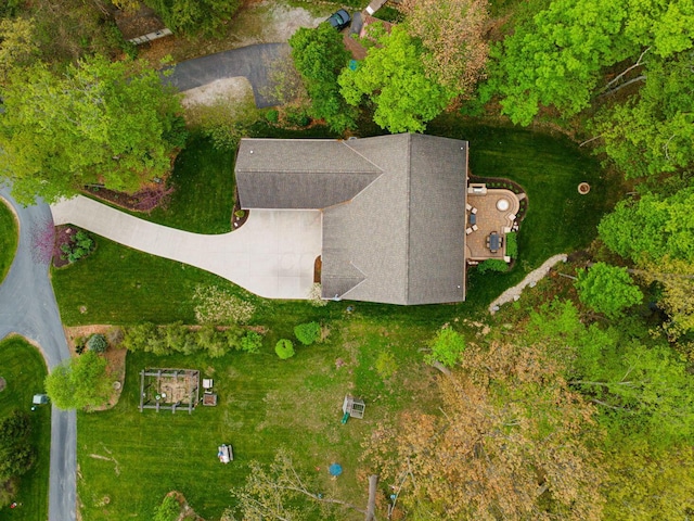 aerial view of property and surrounding area