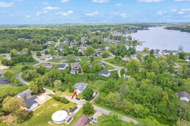 134 Hasbrouck Cir, Howard, OH 43028 - aerial overview of property's location featuring a large body of water