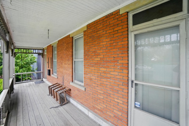 699 S Front St, Columbus, OH 43206 - deck with a porch