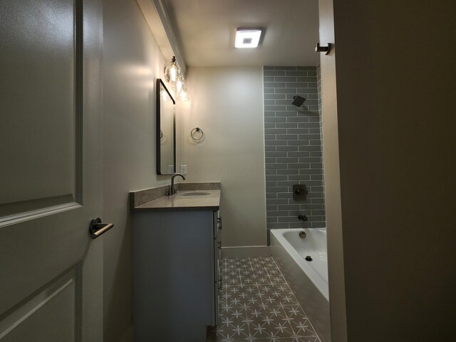436 W 2nd Ave, Columbus, OH 43201 - full bath featuring vanity and shower / tub combination