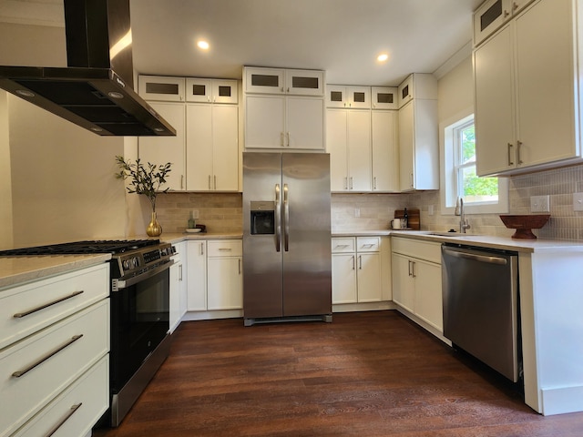 436 W 2nd Ave, Columbus, OH 43201 - kitchen with stainless steel appliances, exhaust hood, a sink, light countertops, and recessed lighting
