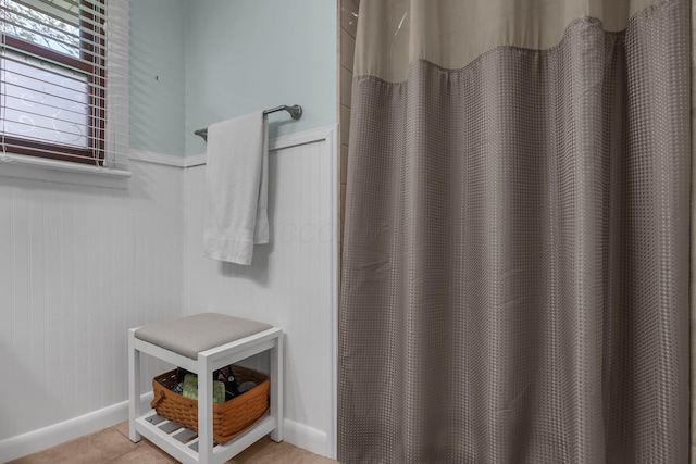 6641 Charles Rd, Westerville, OH 43082 - bathroom with wainscoting