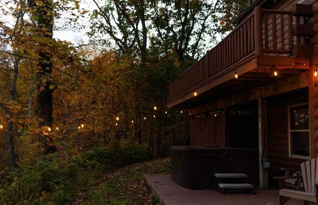 820 Pump Station Rd SE, Sugar Grove, OH 43155 - view of yard featuring a hot tub and a balcony