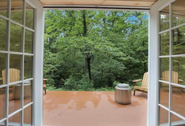 820 Pump Station Rd SE, Sugar Grove, OH 43155 - view of doorway