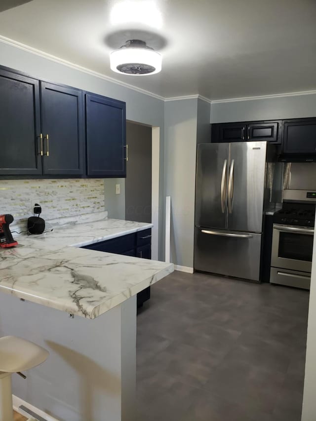 5060 Brinwood Pl, Columbus, OH 43232 - kitchen with stainless steel appliances, a peninsula, tasteful backsplash, crown molding, and a breakfast bar area
