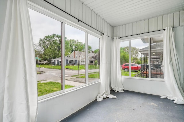 1066 Kelton Ave, Columbus, OH 43206 - view of unfurnished sunroom