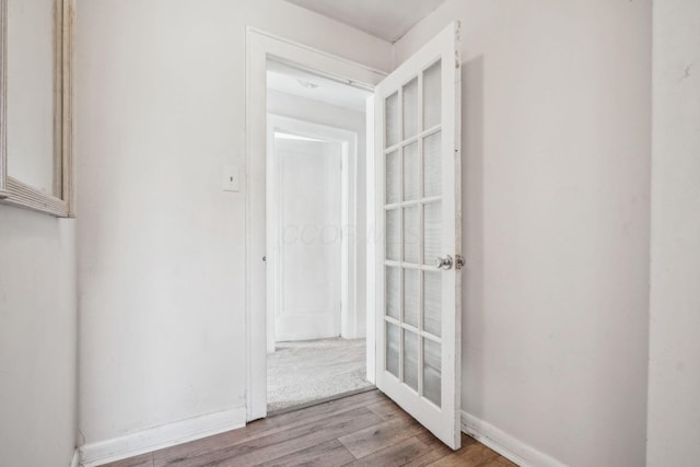 1066 Kelton Ave, Columbus, OH 43206 - hall with light wood-style floors
