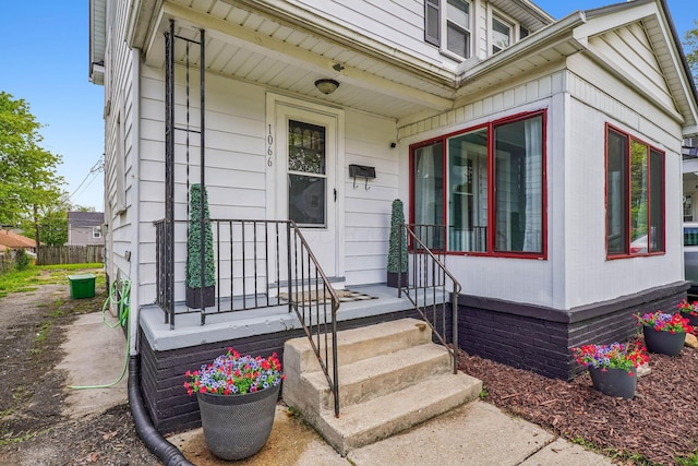 1066 Kelton Ave, Columbus, OH 43206 - view of property entrance