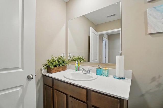 4410 Holstein Dr, Columbus, OH 43207 - bathroom featuring vanity