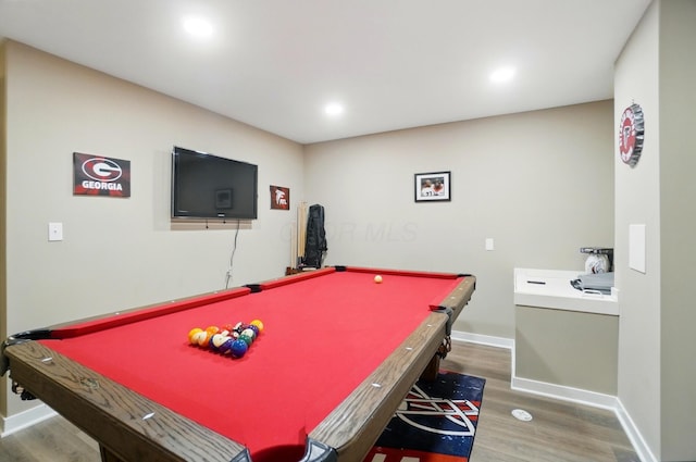 4410 Holstein Dr, Columbus, OH 43207 - playroom featuring baseboards, wood finished floors, billiards table, and recessed lighting