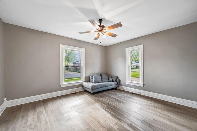 229 Pennsylvania Ave, Marion, OH 43302 - sitting room with plenty of natural light, baseboards, and ceiling fan