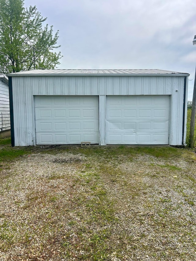 3617 Waugh Rd, Frankfort, OH 45628 - view of garage