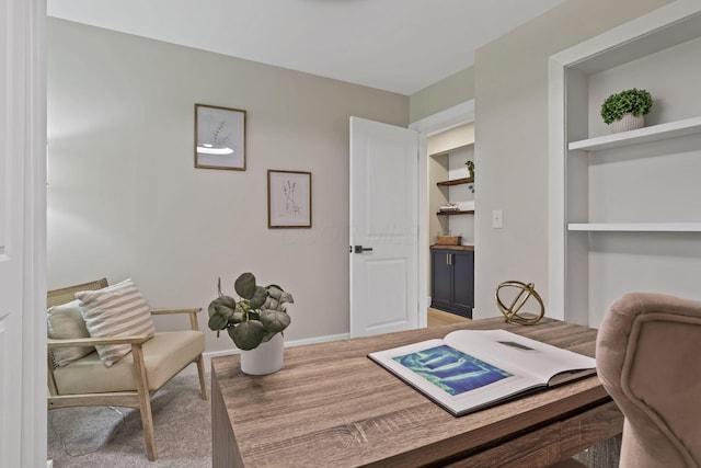 2095 Mccoy Rd, Upper Arlington, OH 43220 - office space with baseboards and built in shelves