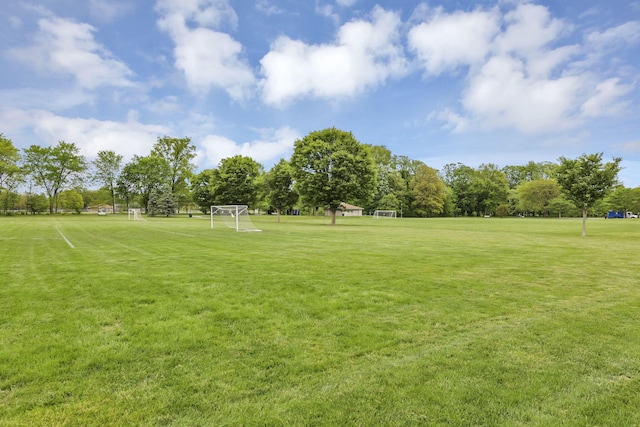 2095 Mccoy Rd, Upper Arlington, OH 43220 - view of yard with a sport area