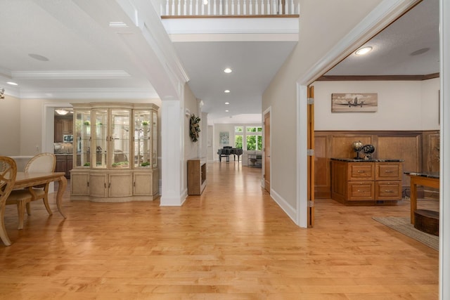 504 W Orange Rd, Delaware, OH 43015 - entrance foyer featuring light wood-style flooring and ornamental molding