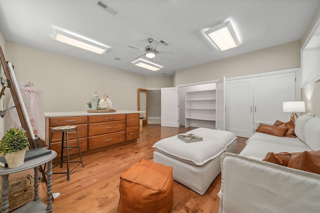 504 W Orange Rd, Delaware, OH 43015 - living area featuring light wood-style flooring and ceiling fan