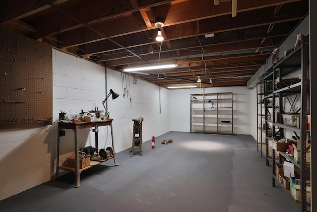 1155 Millcreek Ct, Columbus, OH 43220 - garage with concrete block wall