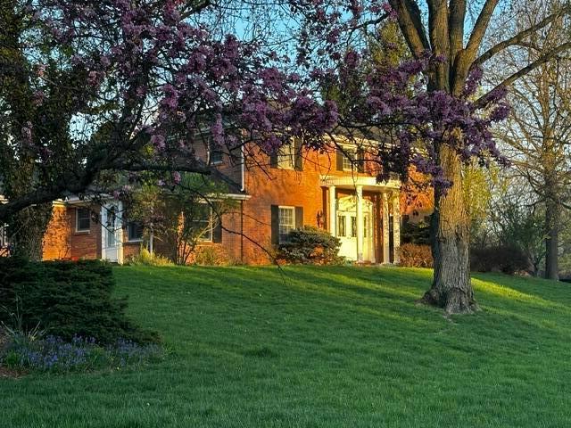 1155 Millcreek Ct, Columbus, OH 43220 - view of green lawn