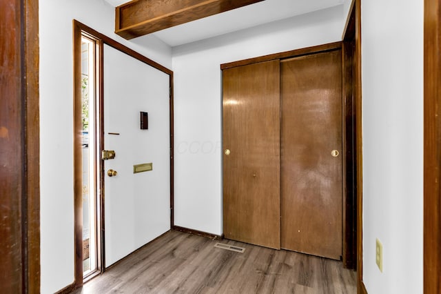 144 W Ticonderoga Dr Unit H, Westerville, OH 43081 - foyer entrance with wood finished floors